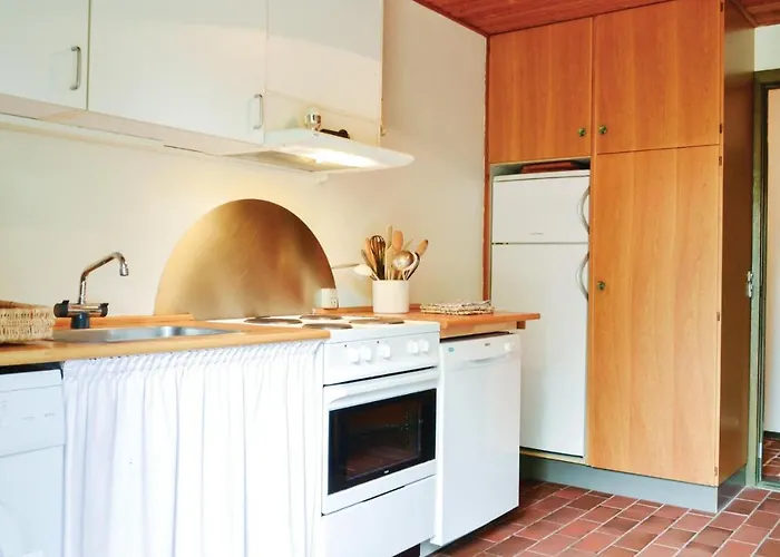 1 Apartment *
